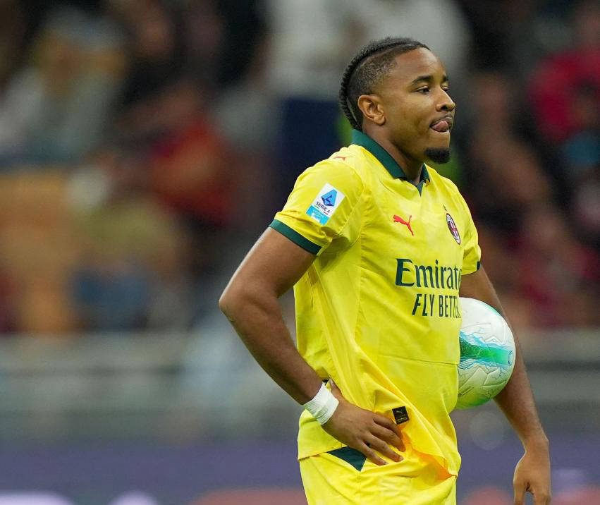 意甲最新动态：米兰锁定德国射手，国米加码后卫引援